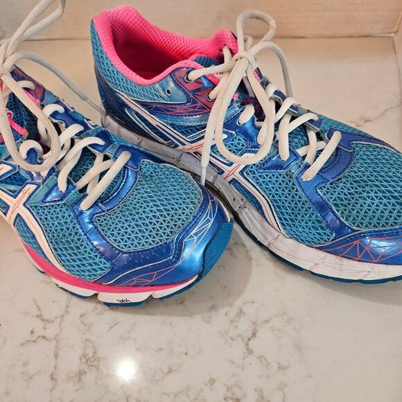 Women's Ascis GT-1000 Running Shoe, Size 10 - Picture 3 of 9